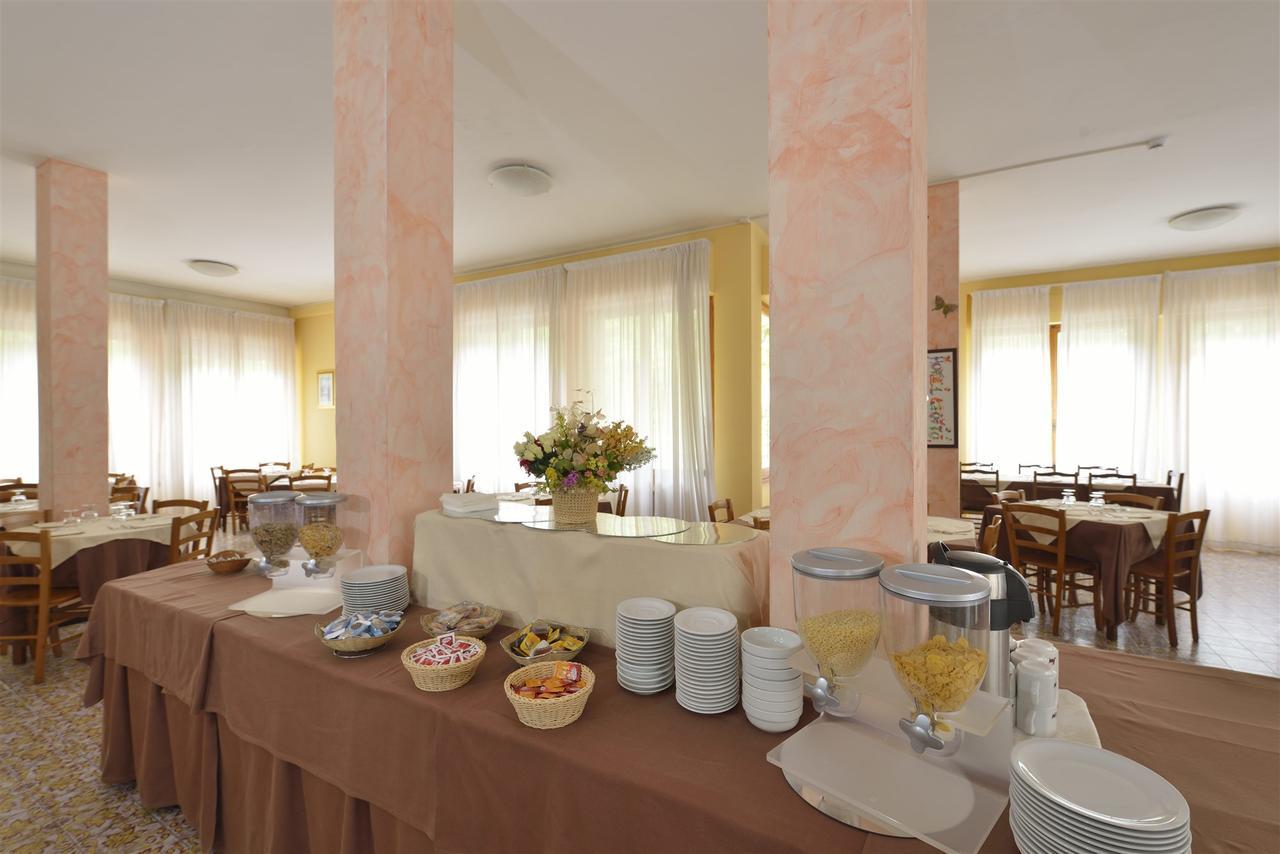 Hotel Attico Chianciano Terme Bagian luar foto