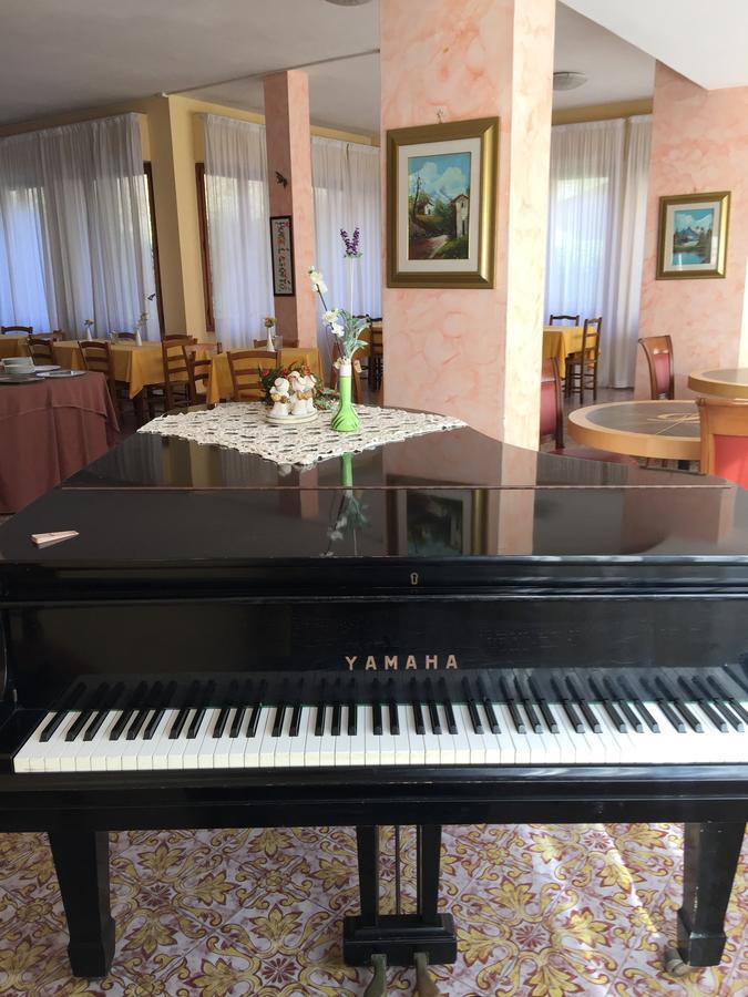 Hotel Attico Chianciano Terme Bagian luar foto